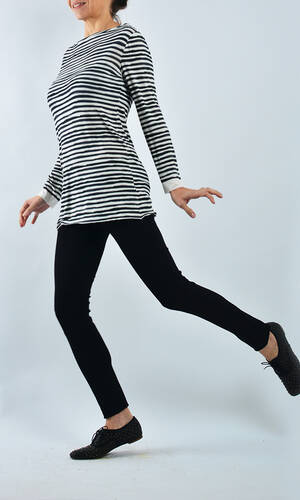 Maglia a righe nere 02