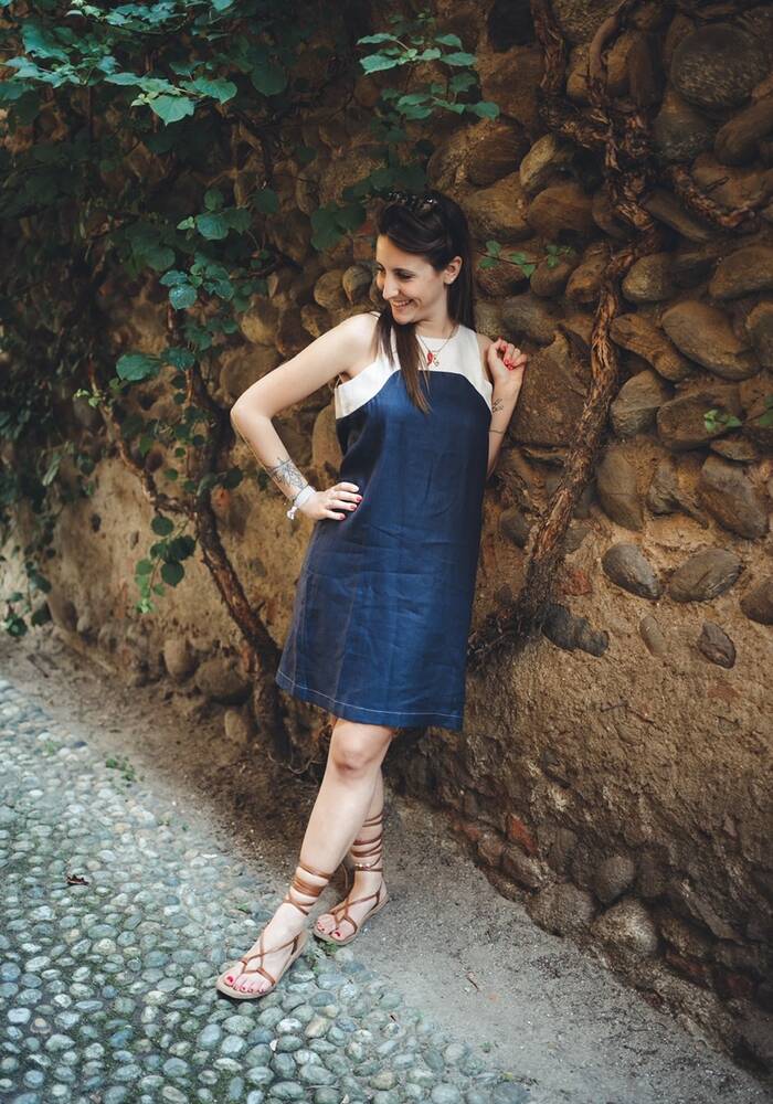 Abito a contrasto blu