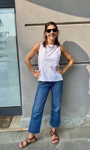 Blusa celeste sangallo bianca