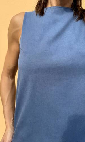 Blusa celeste azzurro polvere