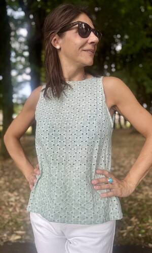 Blusa celeste lino salvia