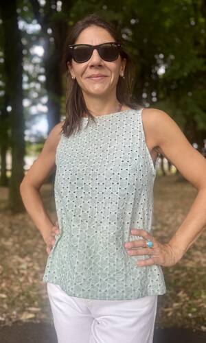 Blusa celeste lino salvia